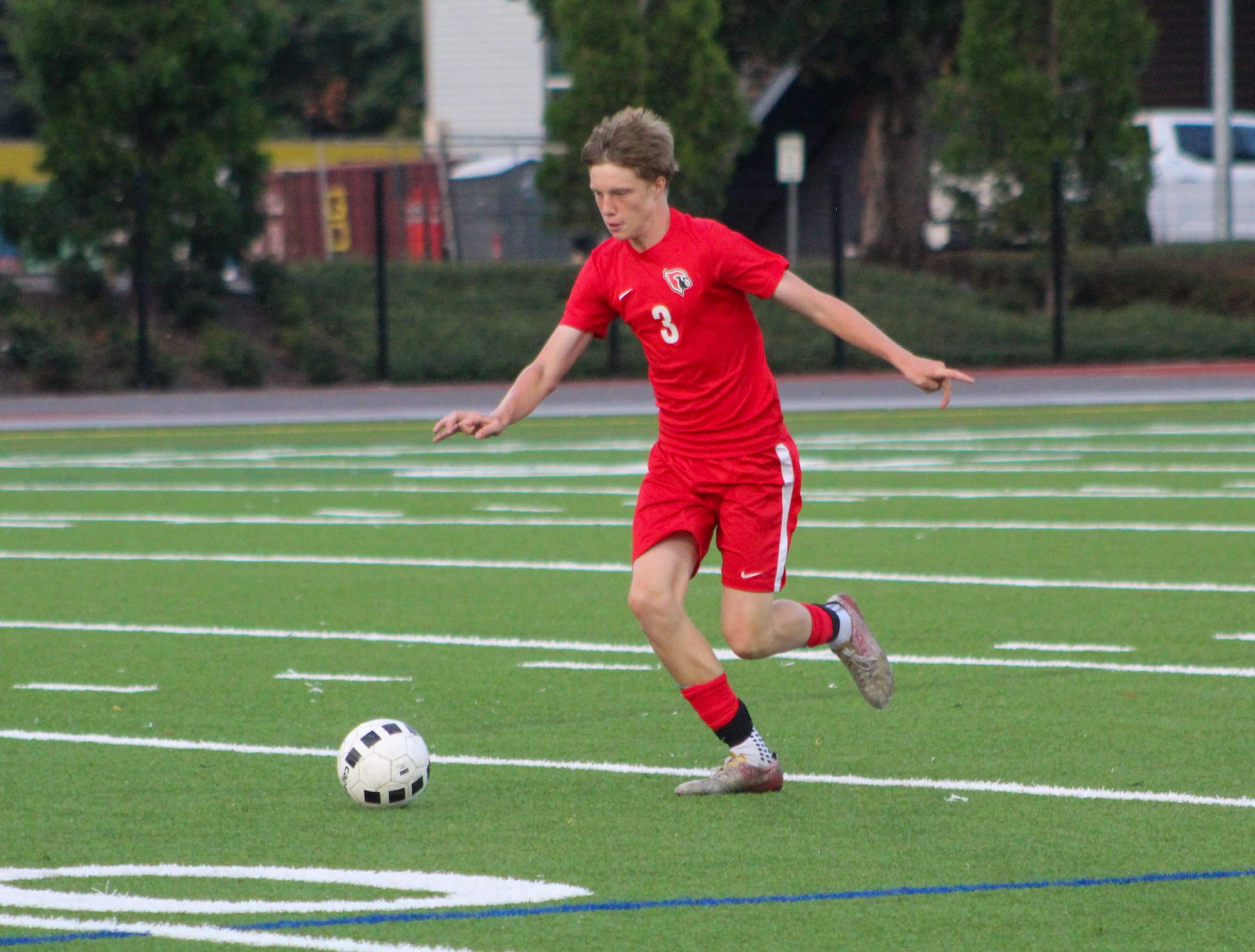 Lincoln boys soccer opens season with 7-0 blanking of Hood River Valley