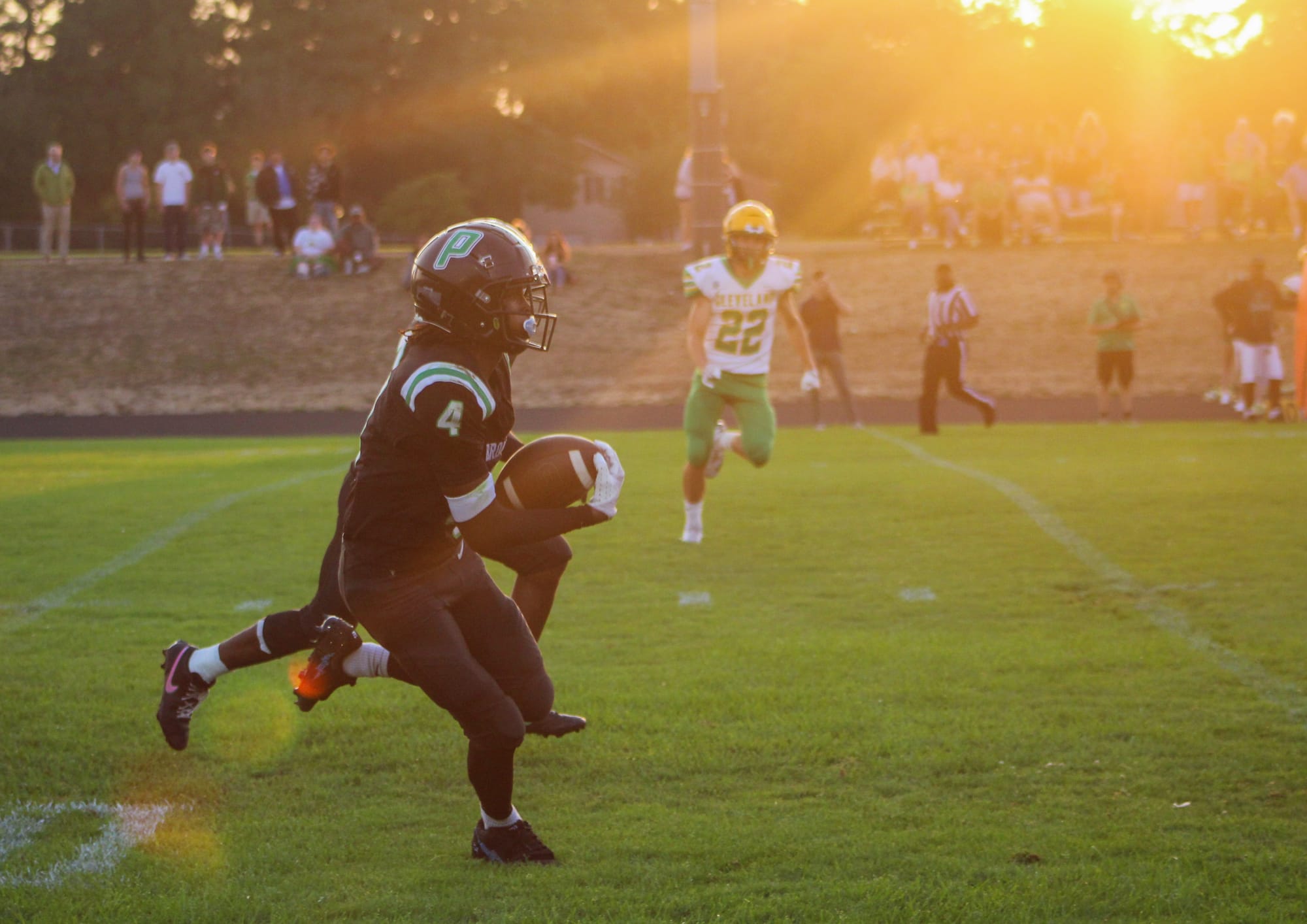 Parkrose football rolls to first season-opening win since 2014 with 32-12 victory