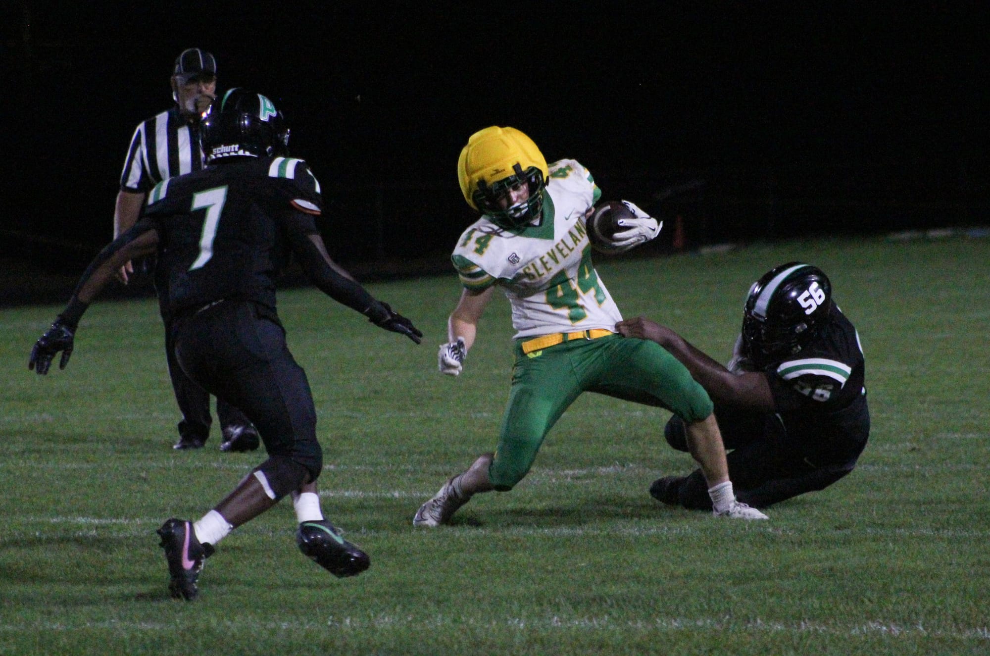 Parkrose football rolls to first season-opening win since 2014 with 32-12 victory