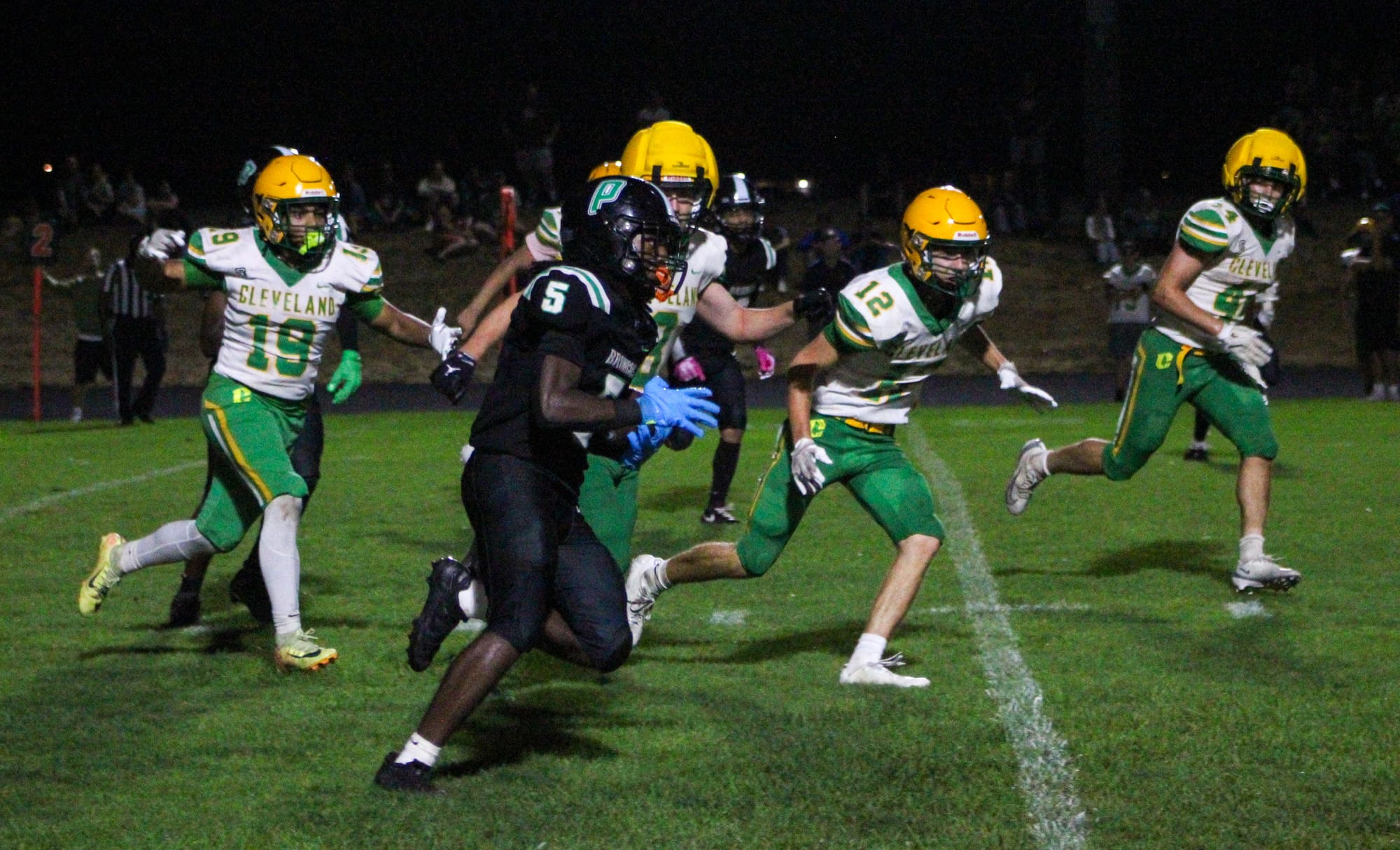 Parkrose football rolls to first season-opening win since 2014 with 32-12 victory
