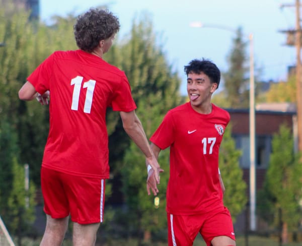Lincoln boys soccer opens season with 7-0 blanking of Hood River Valley